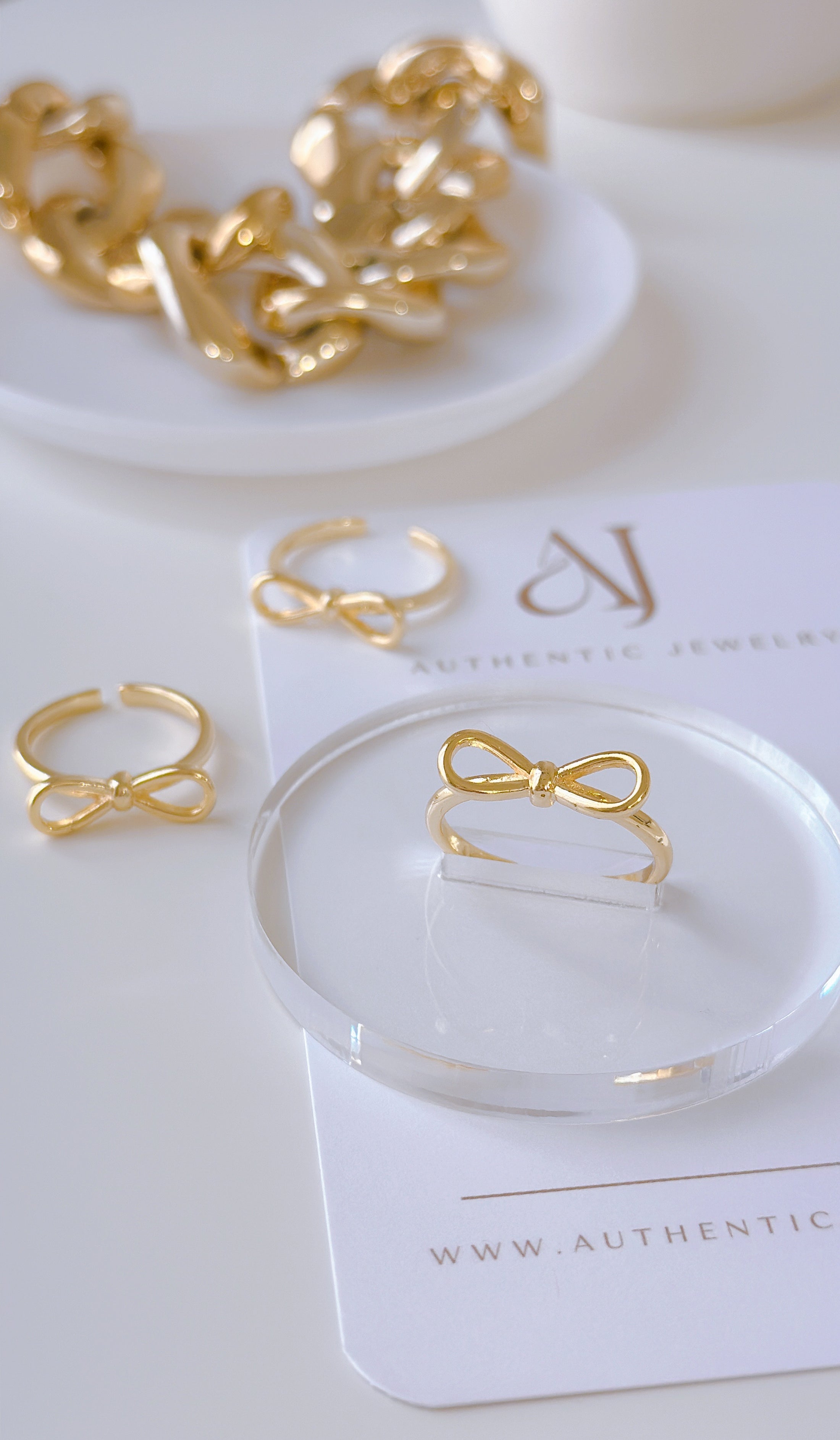 Simple Bows Rings