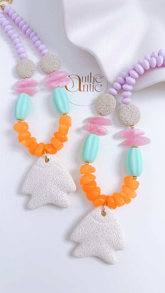 Aruma Neckales
