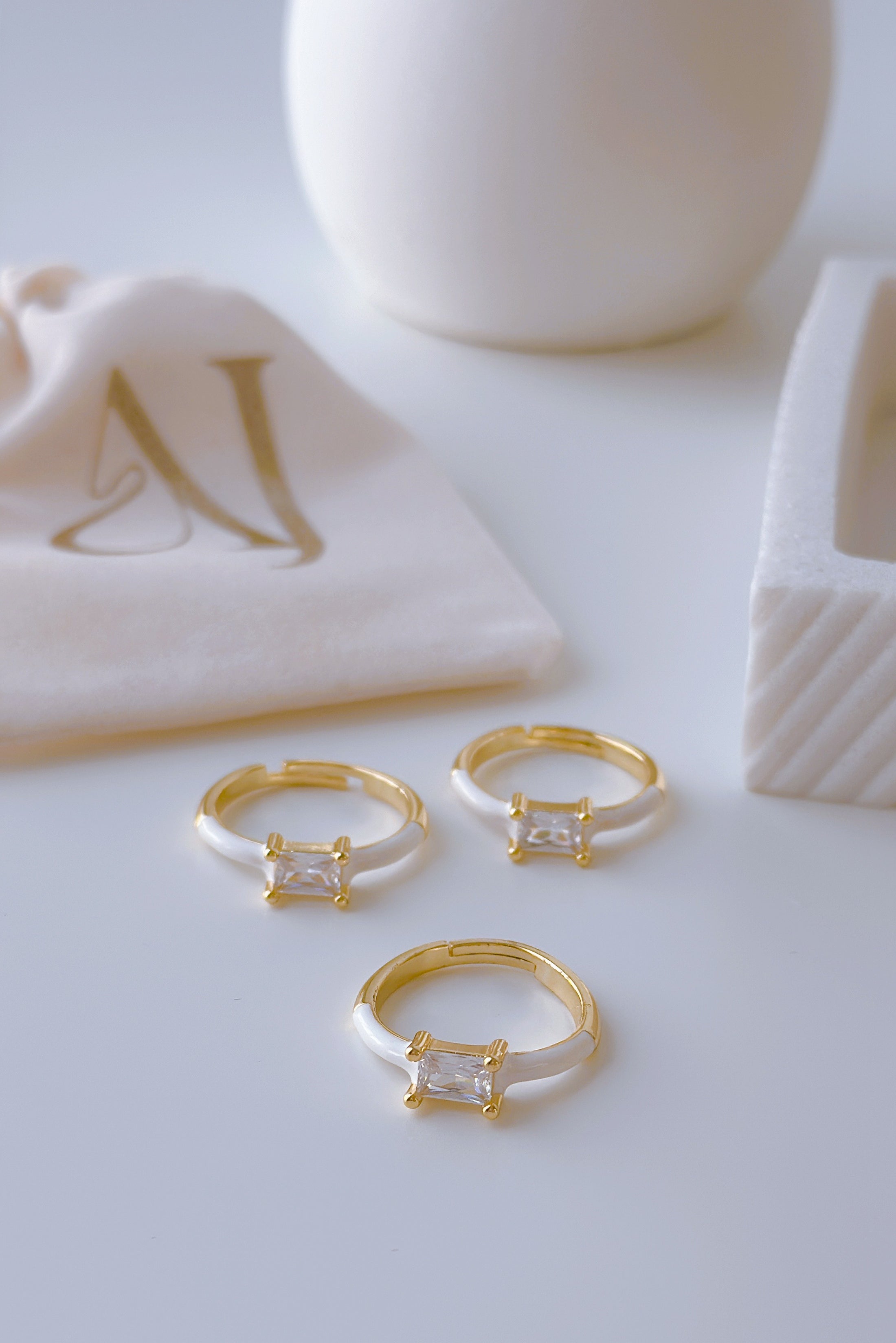 Bela White Rings