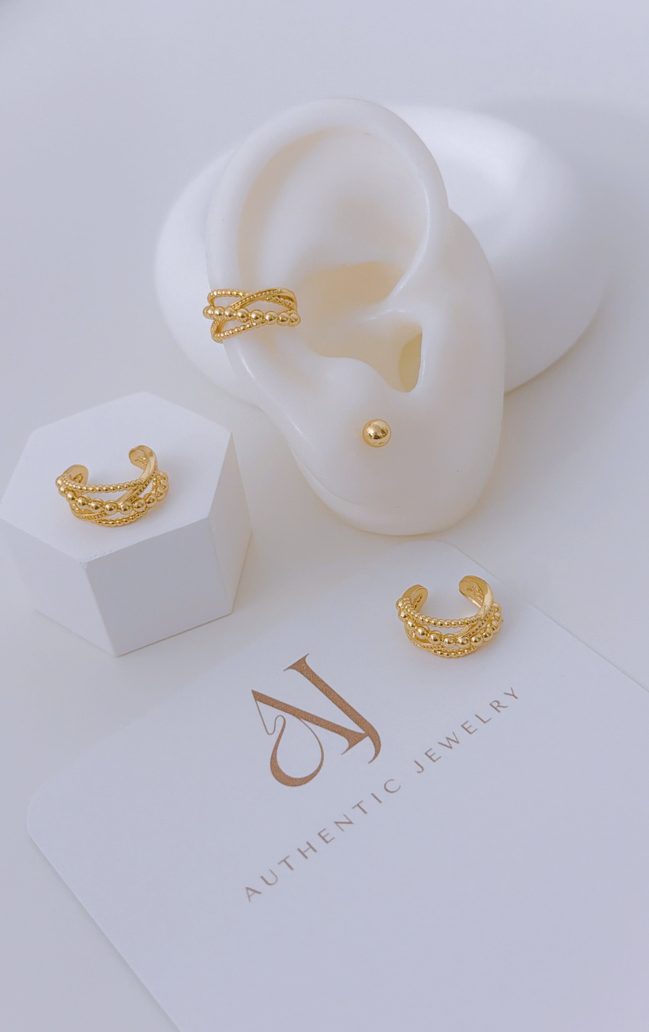 Romina Ear Cuff