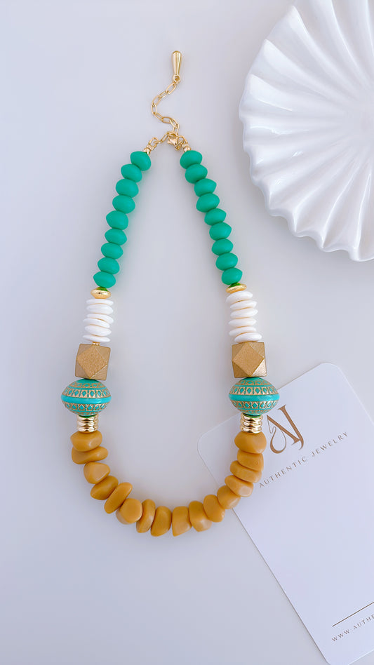 Neira Necklaces 🍂