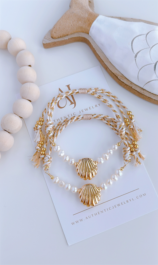 Concha Pearls Bracelets