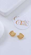 Load image into Gallery viewer, Coralia Earrings
