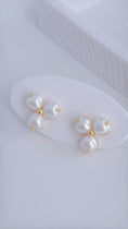 Load image into Gallery viewer, Brielle Pearls Earrings
