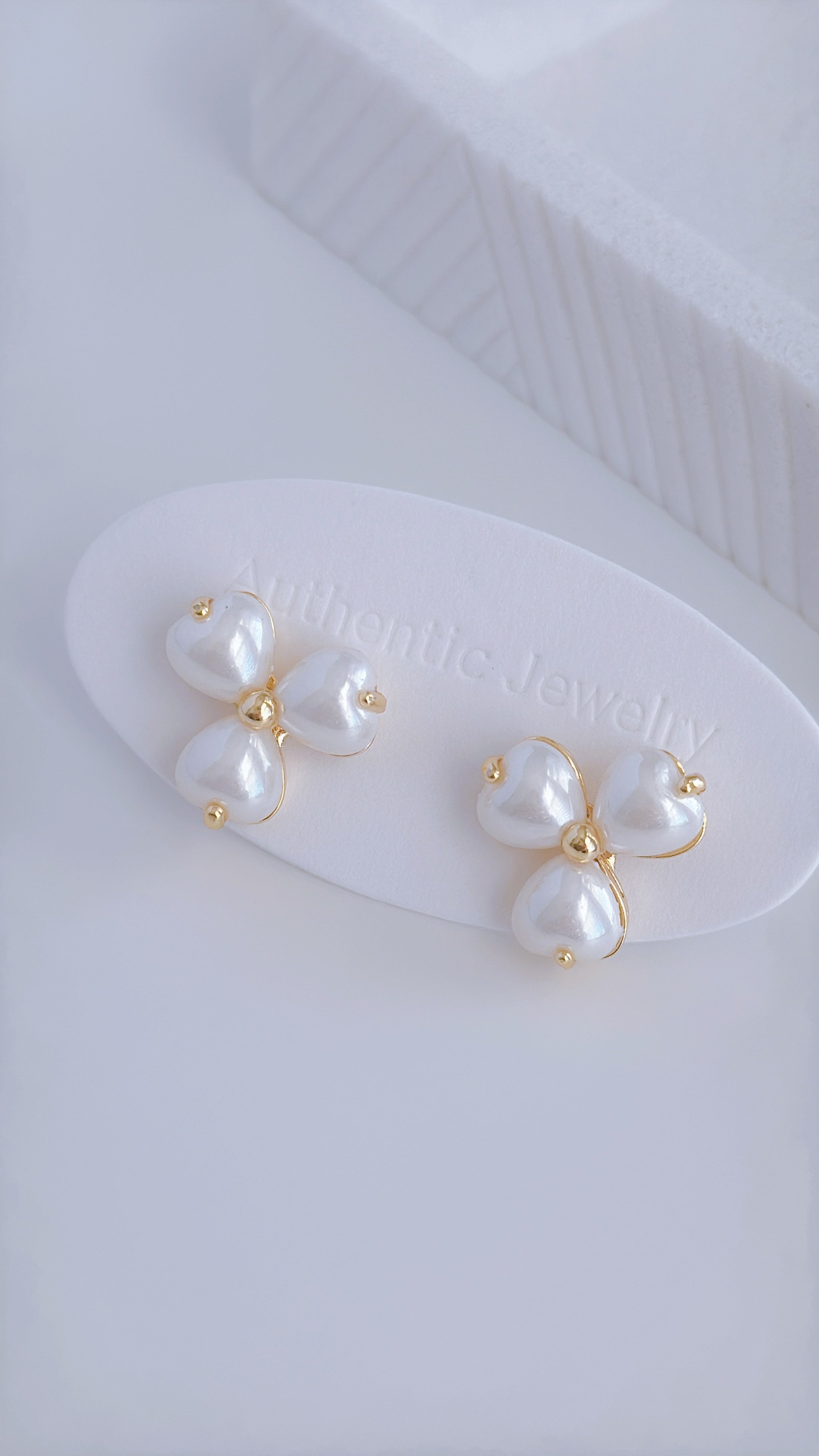 Brielle Pearls Earrings