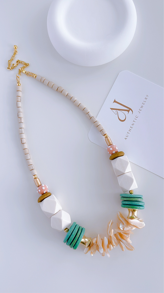 Emiliana Necklaces🍂
