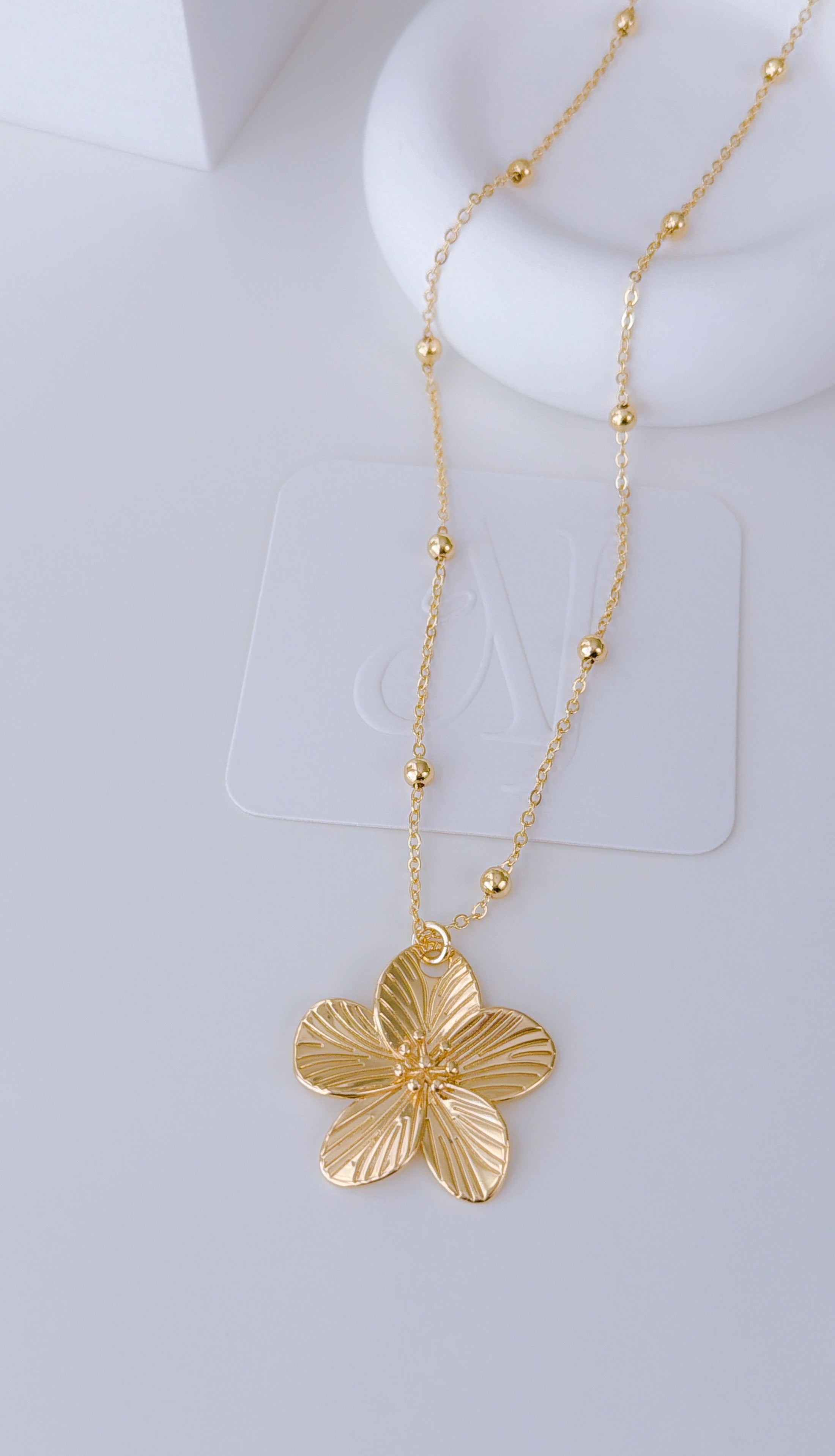 Marefloré Necklaces