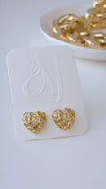 Load image into Gallery viewer, Ría Heart Earrings
