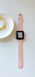 Load image into Gallery viewer, Pink Apple Watch Bands ⌚️
